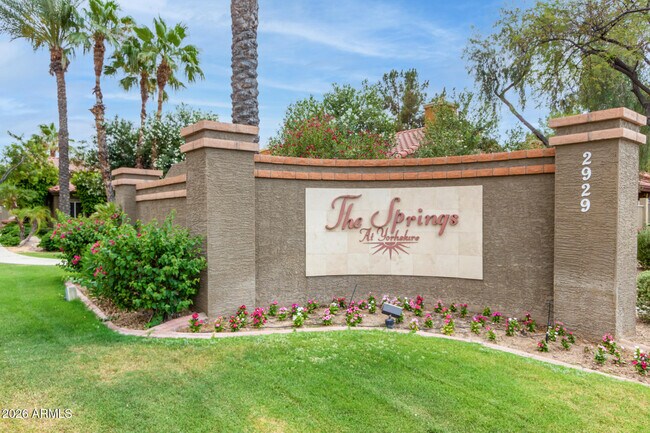 Building Photo - 2929 W Yorkshire Dr