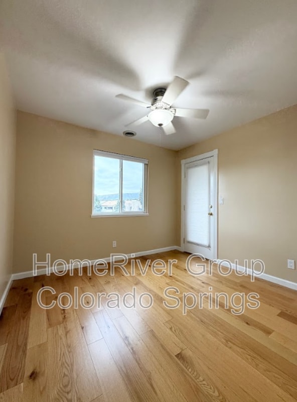 Building Photo - 6590 Delmonico Dr