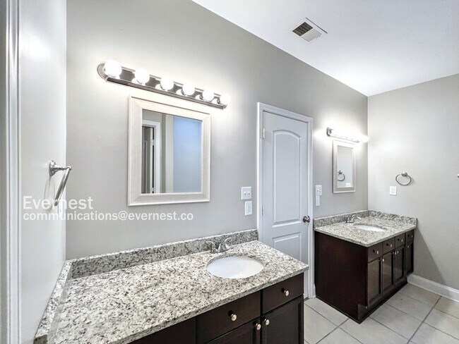 Building Photo - 6437 Arbor Lake Dr W