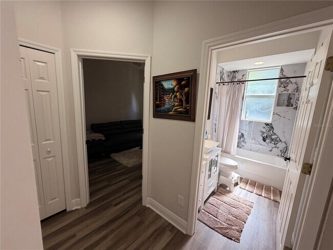 Building Photo - 2298 Viehman Tr