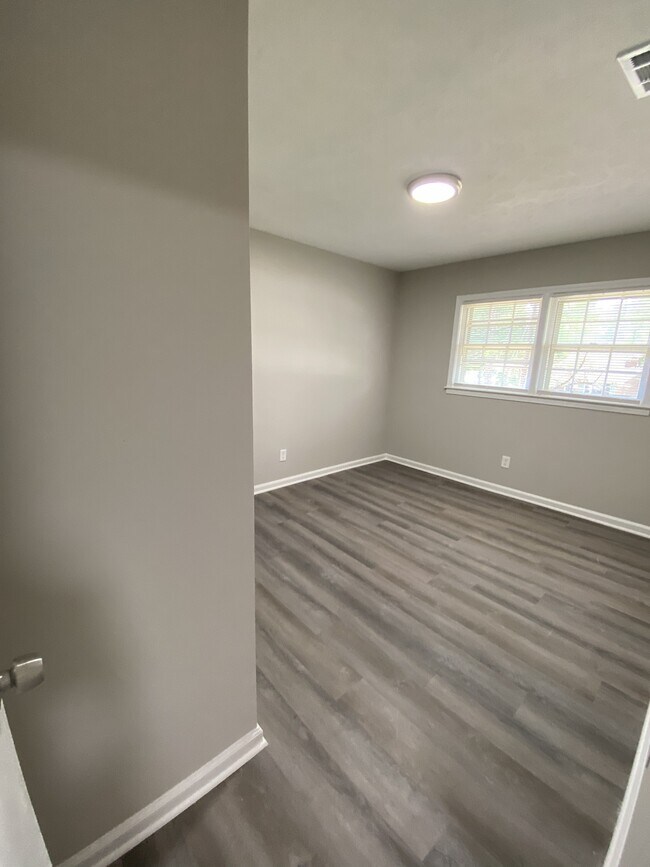 Building Photo - 4253 Ridgefield Ct