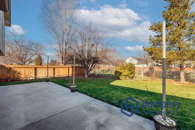 Building Photo - Beautiful home located just minutes from Settler's Park!