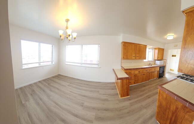 Building Photo - 550 Piney Way