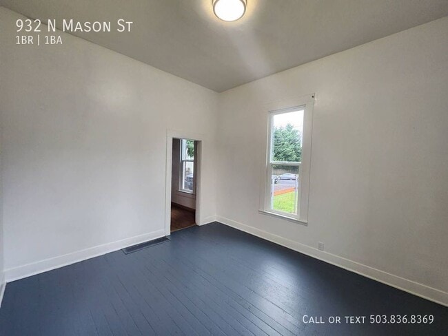 Building Photo - 932 N Mason St