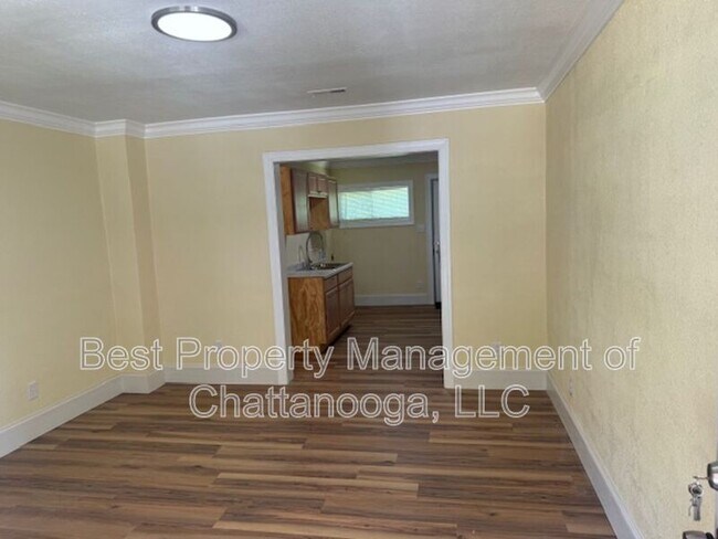 Building Photo - 5281 Usher Dr