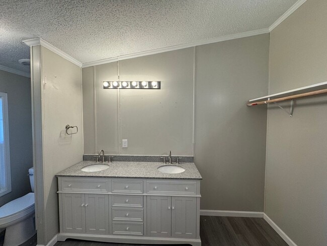 Building Photo - 236 Kue Pass