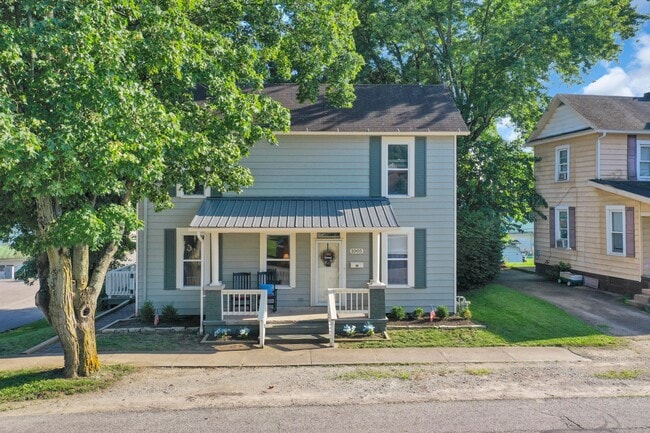 Primary Photo - 1005 Church St