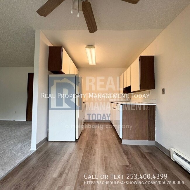 Building Photo - 1408 Josephine Ct SE