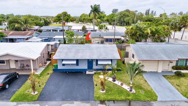 Building Photo - 4901 NW 27th Way