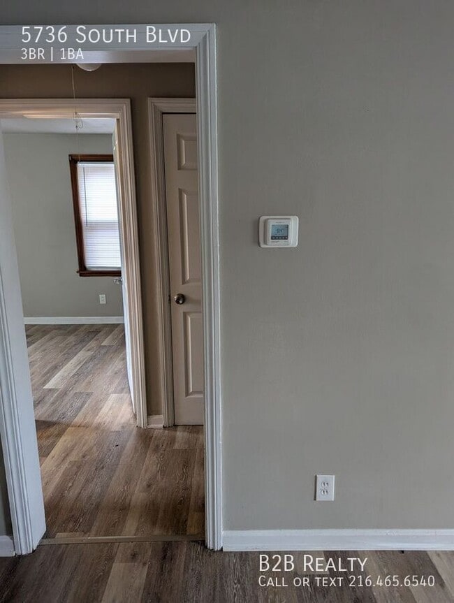 Building Photo - 5736 South Blvd