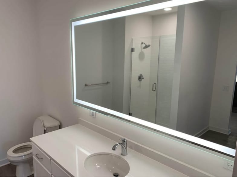 Building Photo - 4743 N Wolcott Ave