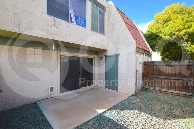 Building Photo - 6052 W Golden Ln