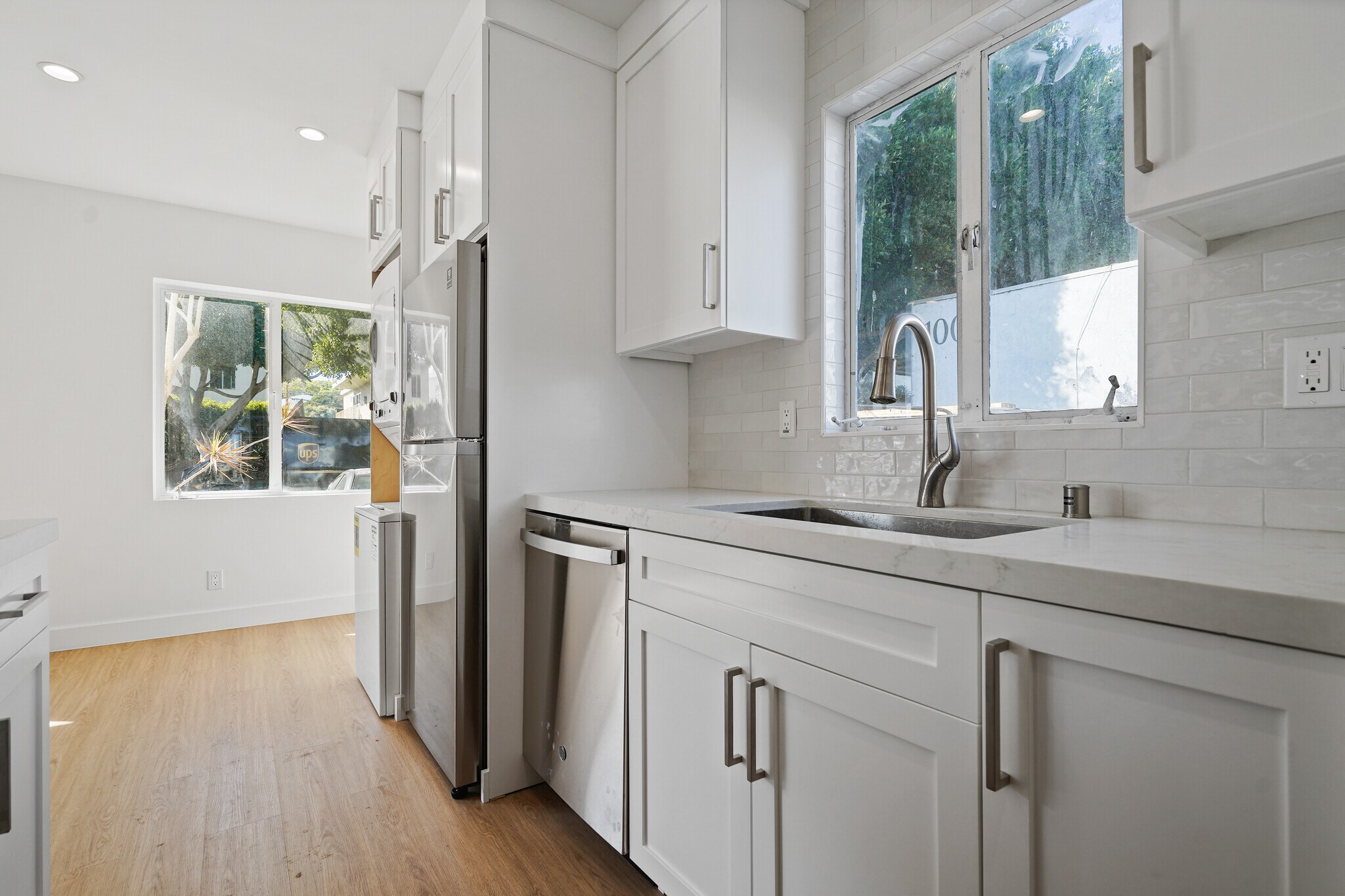 Kitchen - 920 Marine St