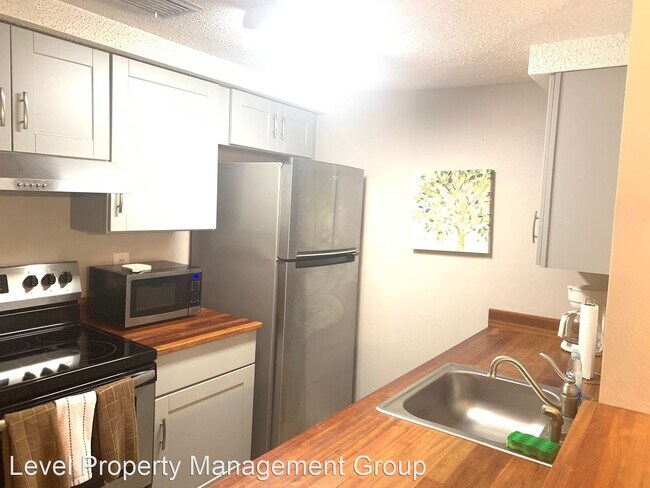 Building Photo - 1 br, 1 bath House - 106 Golf Terrace