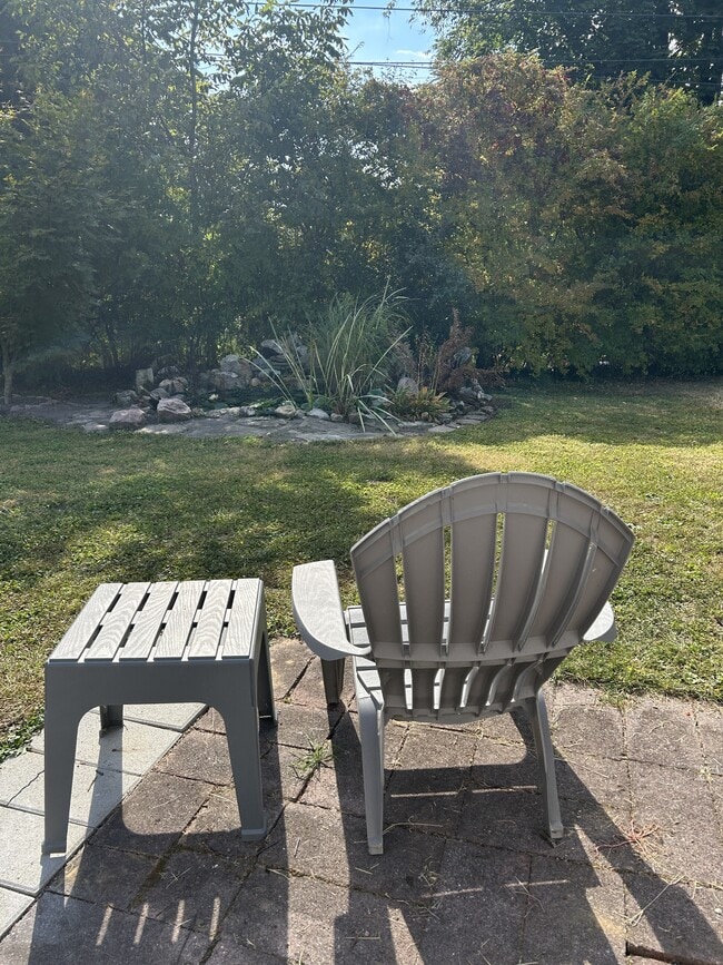 Building Photo - 138 Aikens Pl