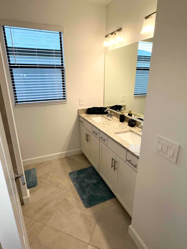 Building Photo - 4980 Seafoam Trl