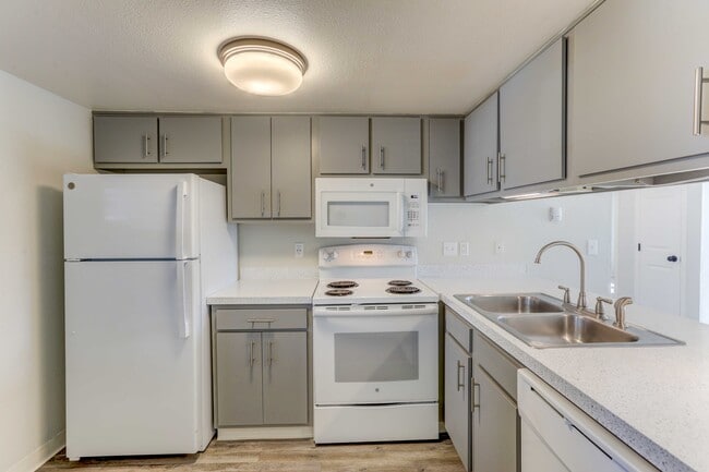Building Photo - Dover Commons Apartments