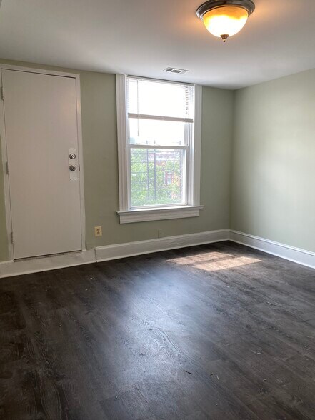 Building Photo - 2932 N Calvert St
