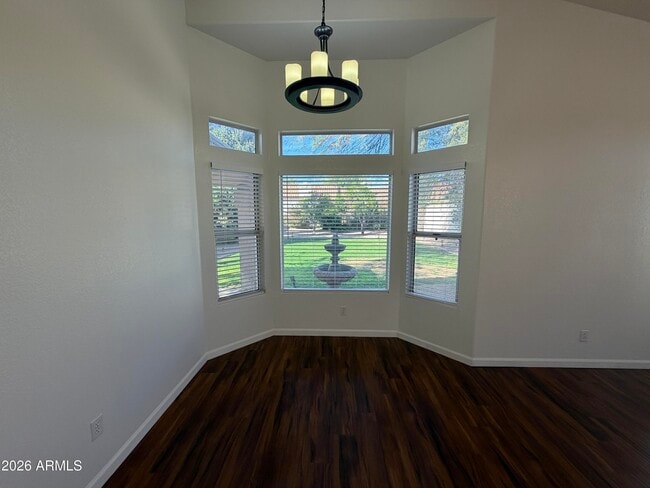 Building Photo - 998 E Mission Dr