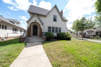 Building Photo - 1600 N Sheridan Ave
