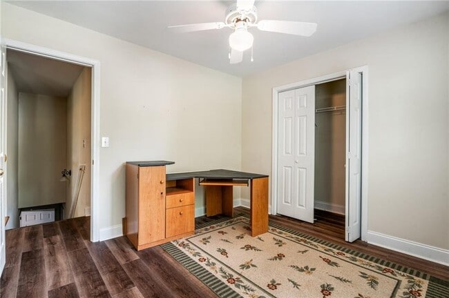 Building Photo - 6920 Autumn Hills Dr