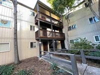 Building Photo - 1060 Oak Grove Rd