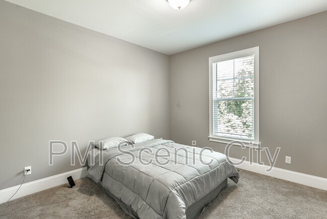 Building Photo - 7725 Peppertree Dr