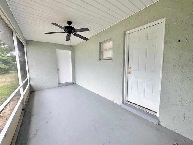 Building Photo - 2559 Elm Ave