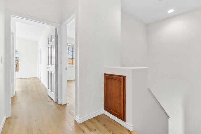 Building Photo - 308 Island Way