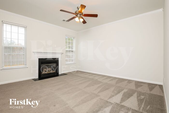 Building Photo - 3357 Middlesboro Ave