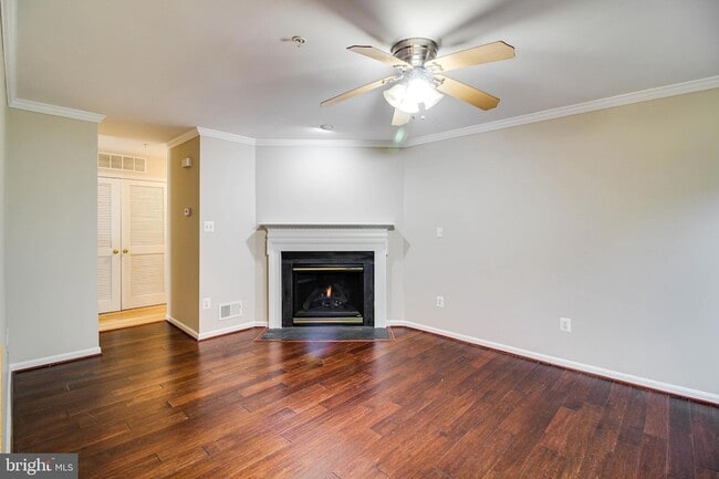 Building Photo - 2035 Astilbe Way