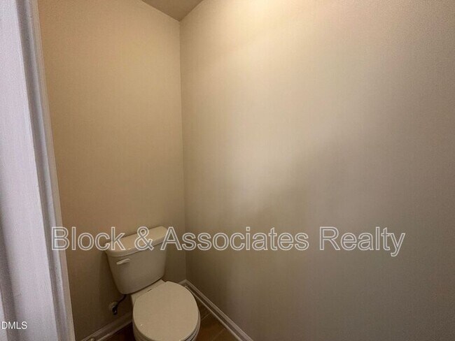 Building Photo - 1009 Magnolia Blossom Ln