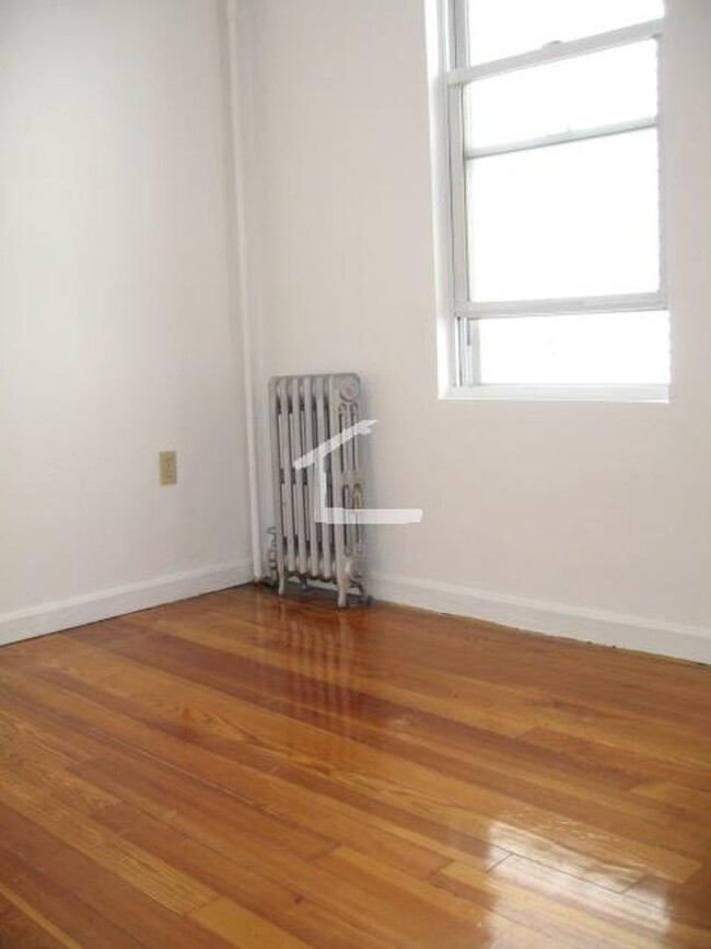 Building Photo - Great apt near Boston Landing! Allston/Bri...