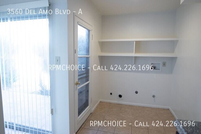 Building Photo - 3560 Del Amo Blvd