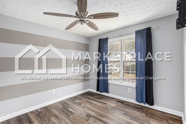 Building Photo - 117 Fawn Ln