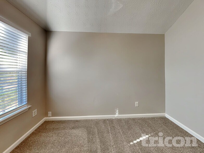 Building Photo - 2408 Wood Bend Ln