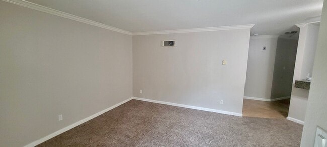 Building Photo - Upgraded, 2 dual primary bedrooms with bat...