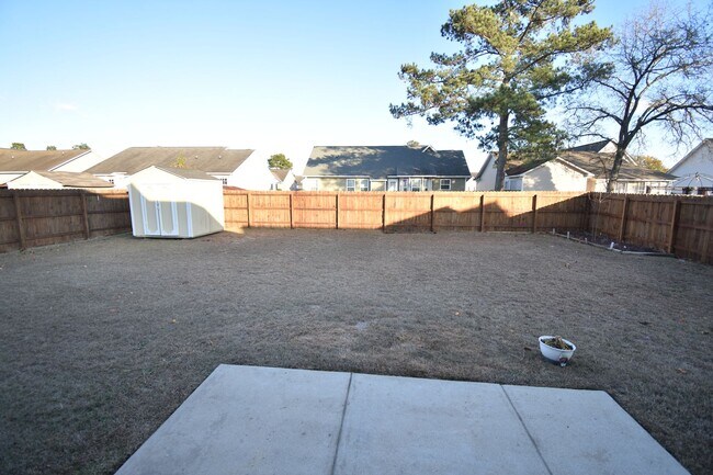 Building Photo - 4 Bedroom 2 Bathroom Coming Soon In Stonewall