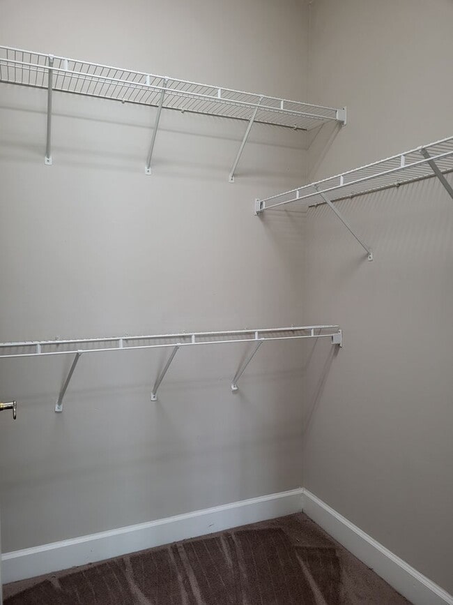 Building Photo - 2 bedroom condo in University