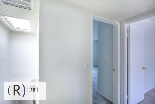 Building Photo - A Spacious Condo with a Quiet Community