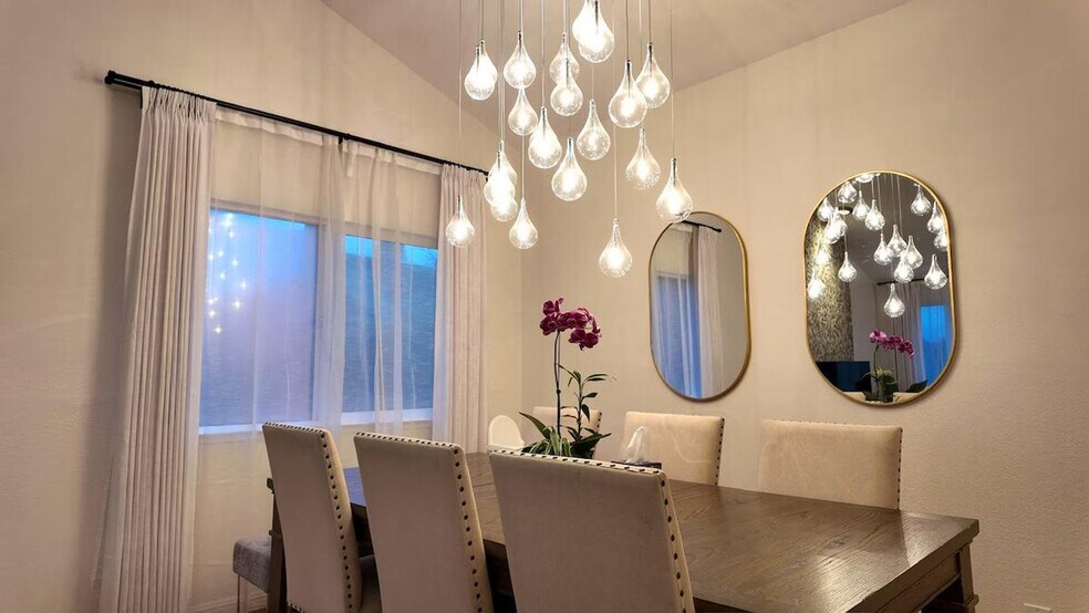 Building Photo - 6505 Skyfarm Dr