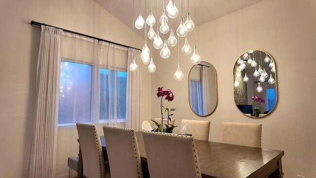 Building Photo - 6505 Skyfarm Dr