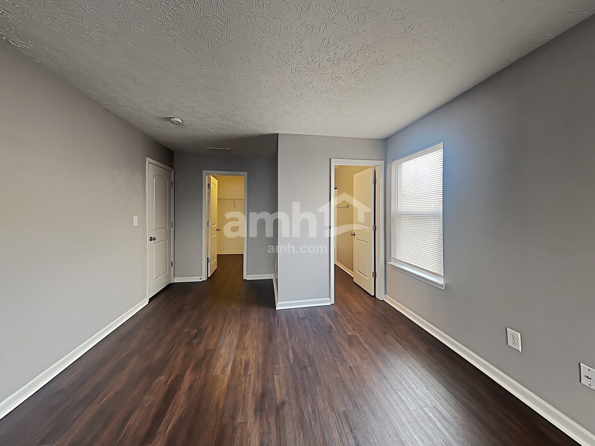 Building Photo - 7216 Burlat Ln