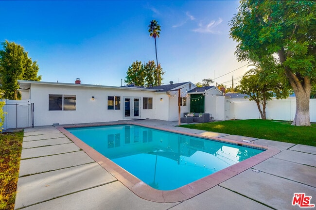 Building Photo - 12527 Emelita St