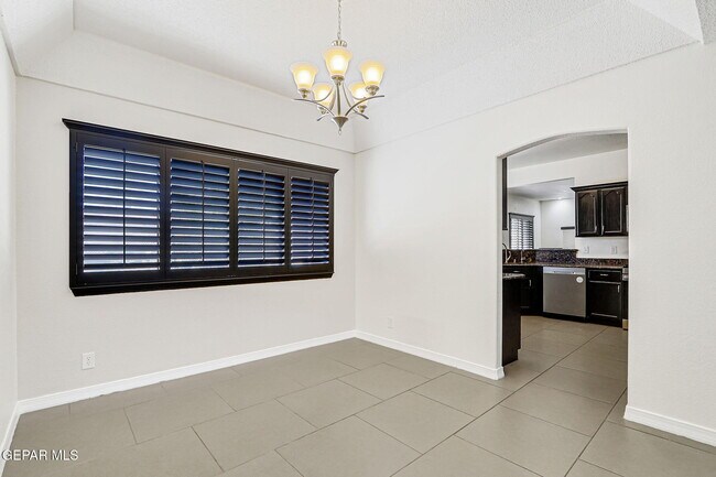 Building Photo - 13913 Golden Mesa Ct