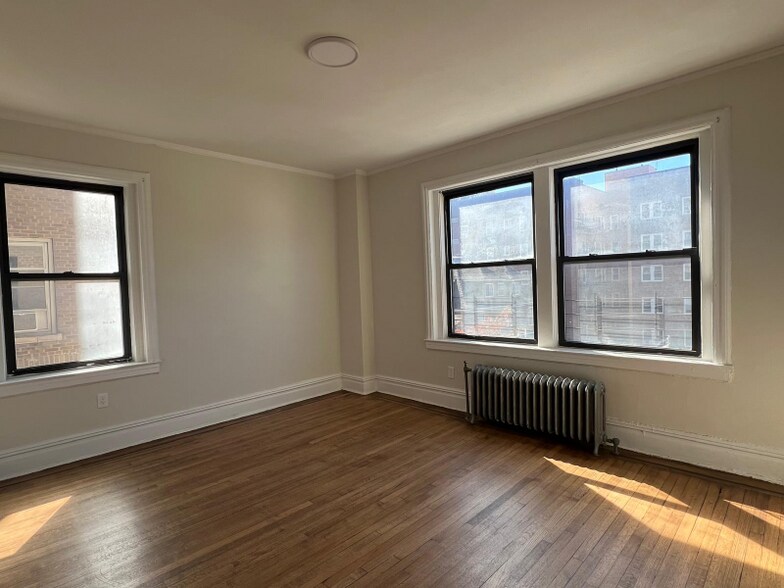 Building Photo - 157 S Harrison St