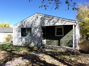 Building Photo - 608 Endicott St