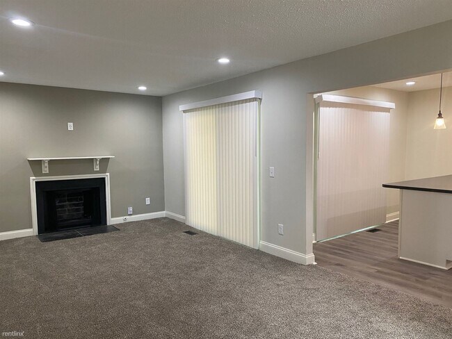Building Photo - 2 br, 1 bath Duplex - 4726 Liberty Street ...