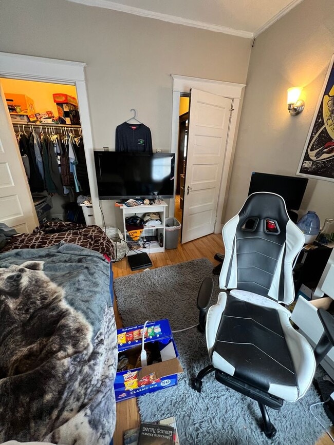 Building Photo - 1909 Garden St