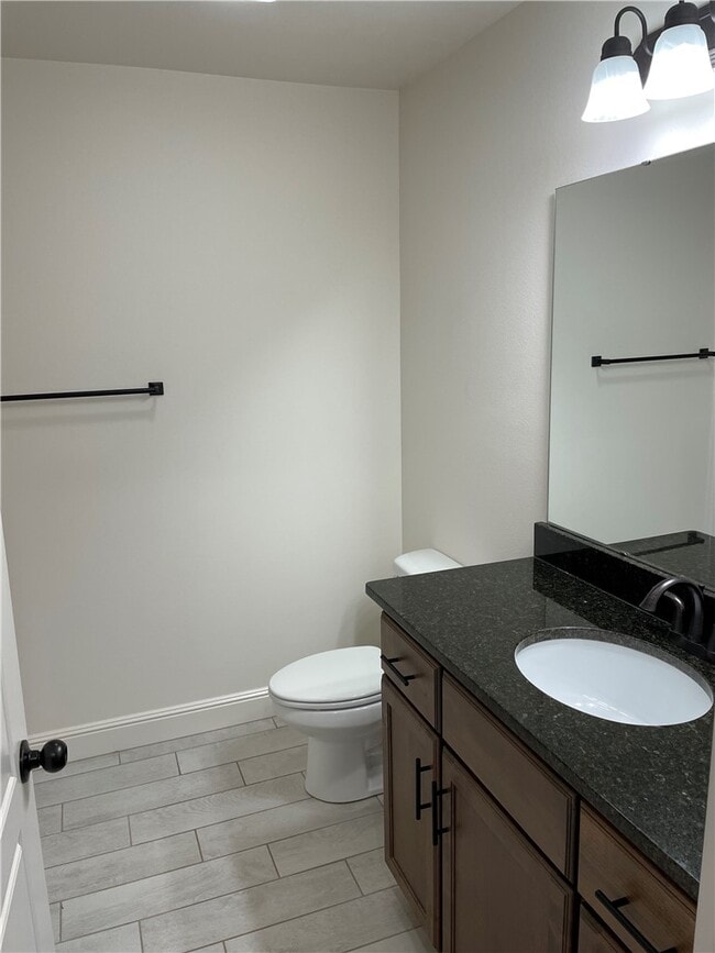 Building Photo - 464 Hall Ave